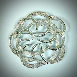 Sarah Coventry Silver Swirl Brooch